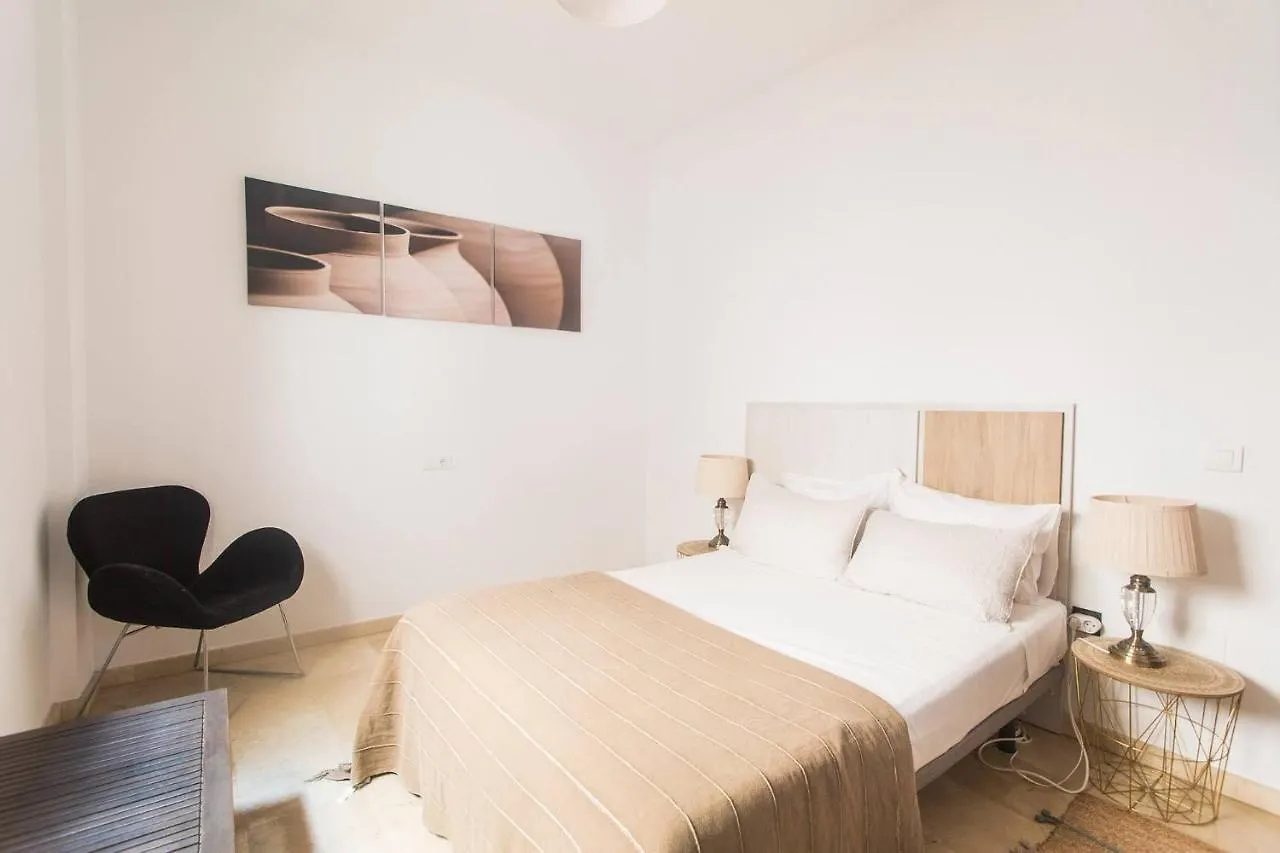 Compas Suites Málaga Apartman